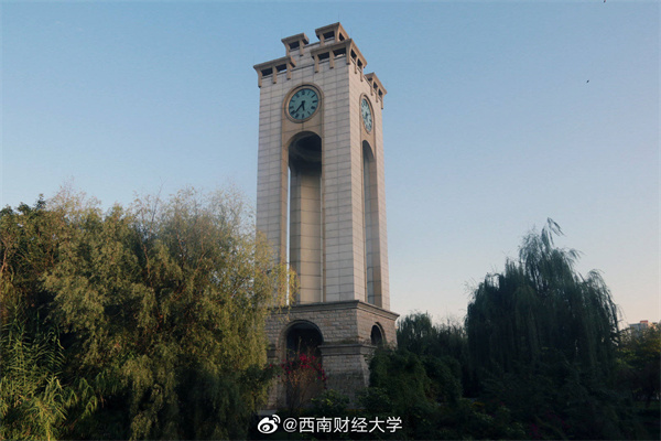 线上杠杆资金配资：放大收益，也放大风险？