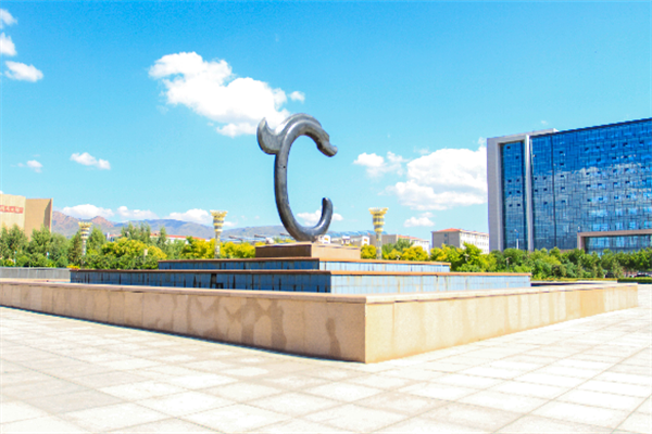 OPEC+同意6月份再次大幅增产 旨在惩罚不遵守限产协议的成员国